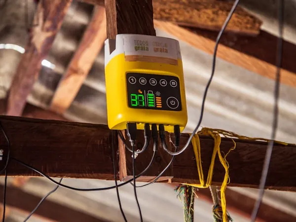 Módulo de monitoreo con indicación por LED y cableado supervisado